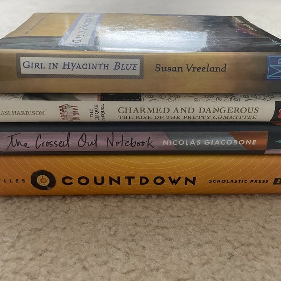 Book Bundle - Picture 1 of 3